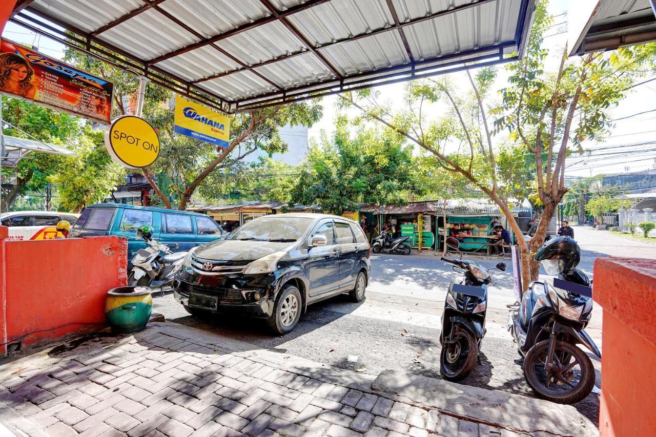 Spot On 90148 Gosepa Mayjend Sungkono Surabaya Exteriör bild